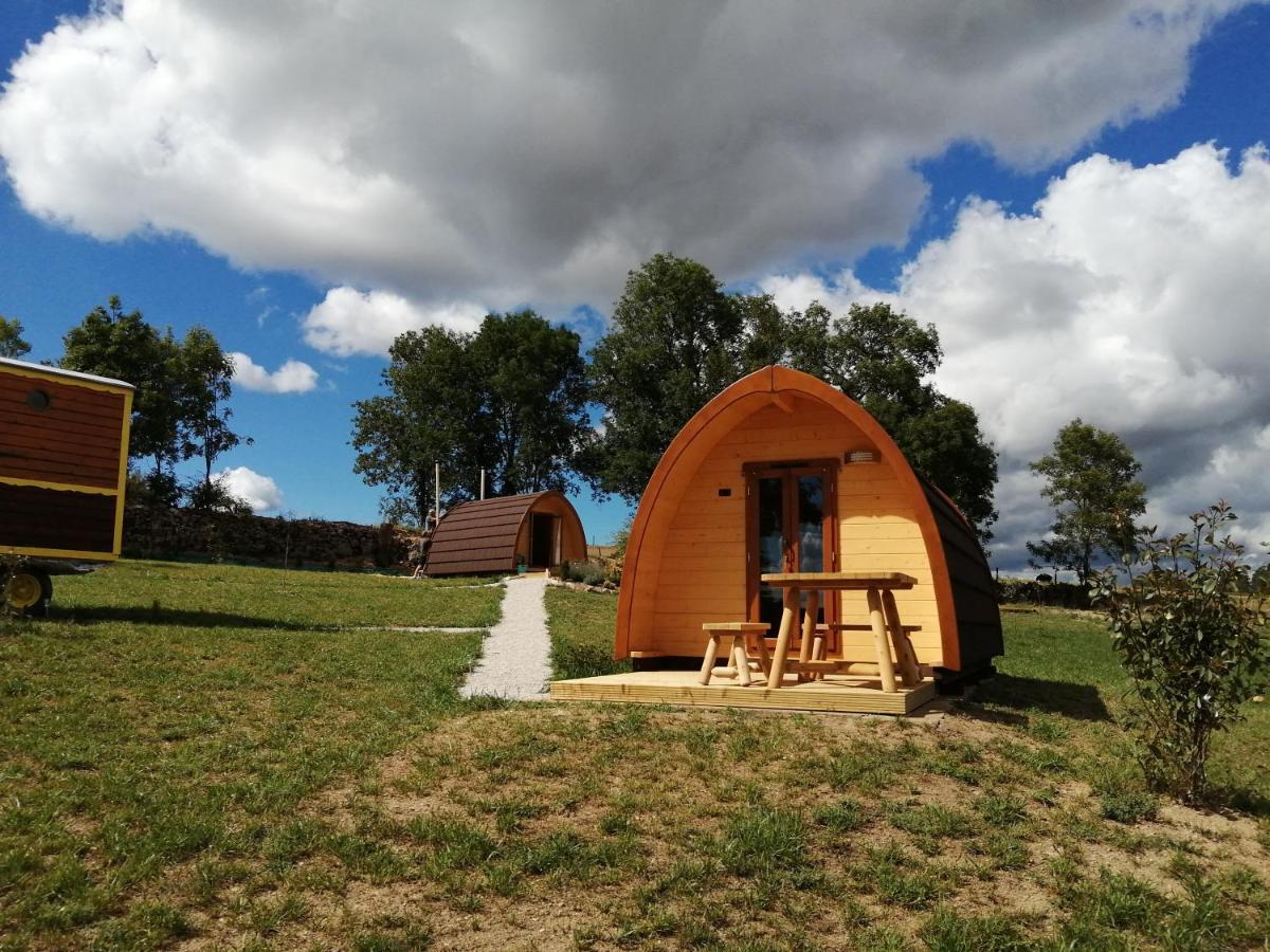 Les Roulottes De La Ferme Des Chanaux Saint-Julien-d'Ance ภายนอก รูปภาพ