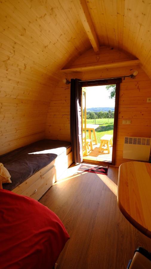 Les Roulottes De La Ferme Des Chanaux Saint-Julien-d'Ance ภายนอก รูปภาพ