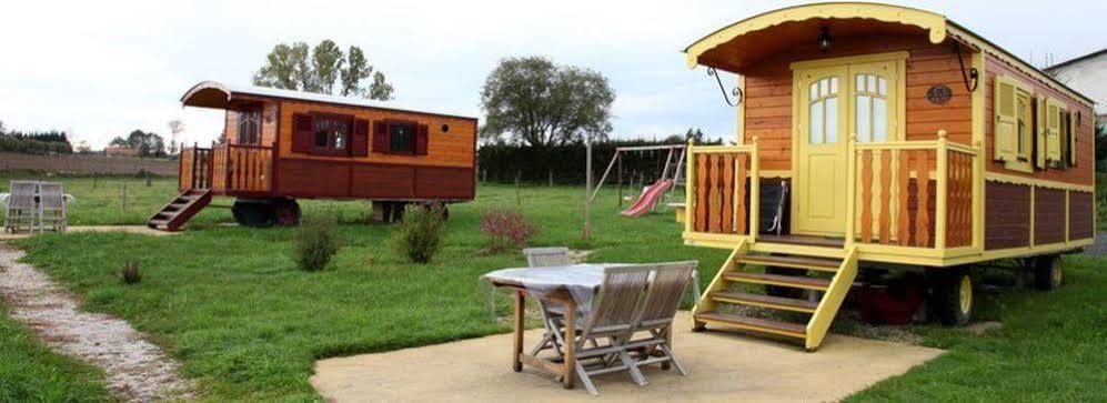 Les Roulottes De La Ferme Des Chanaux Saint-Julien-d'Ance ภายนอก รูปภาพ